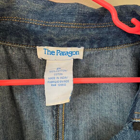 The Paragon Women's Jean Jacket with Black Ruffles Size 2X - Picture 2 of 5